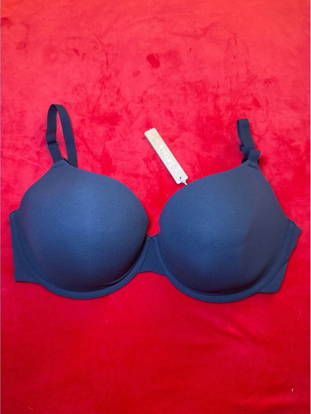 Skims Fits Everybody T Shirt Bra Color ONYX Size 34DDDD